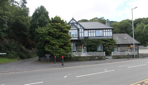 tudor lodge wales snowdonia.